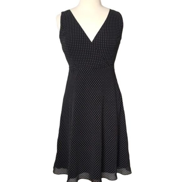 Ann Taylor Dresses & Skirts - ANN TAYLOR petite black polka dot dress Size 4 petite